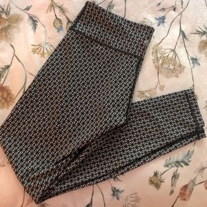 Lululemon B&W Leggings